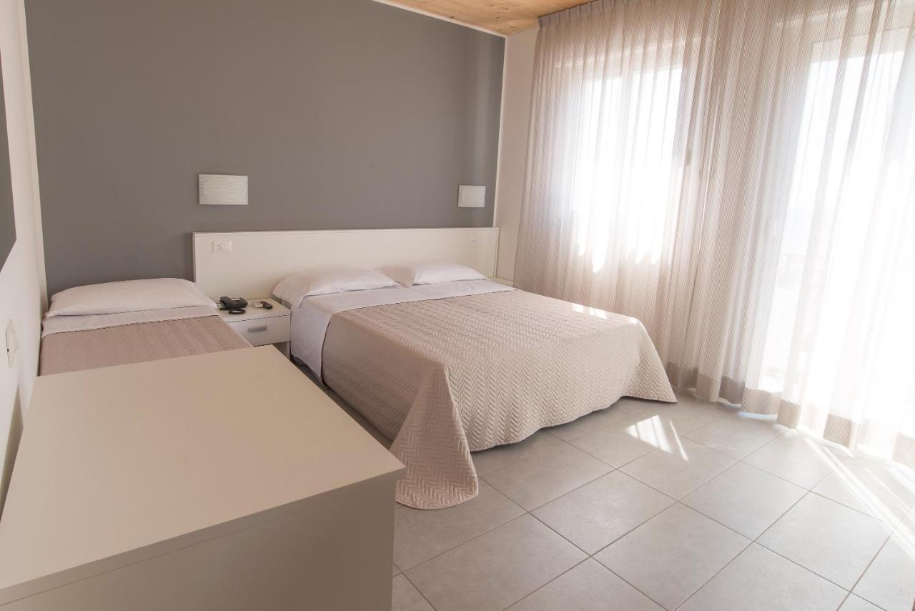 Hotel Atene ليدو دي يسولو المظهر الخارجي الصورة