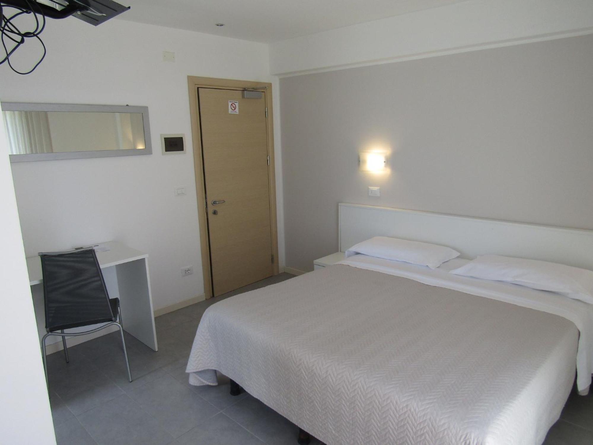 Hotel Atene ليدو دي يسولو المظهر الخارجي الصورة