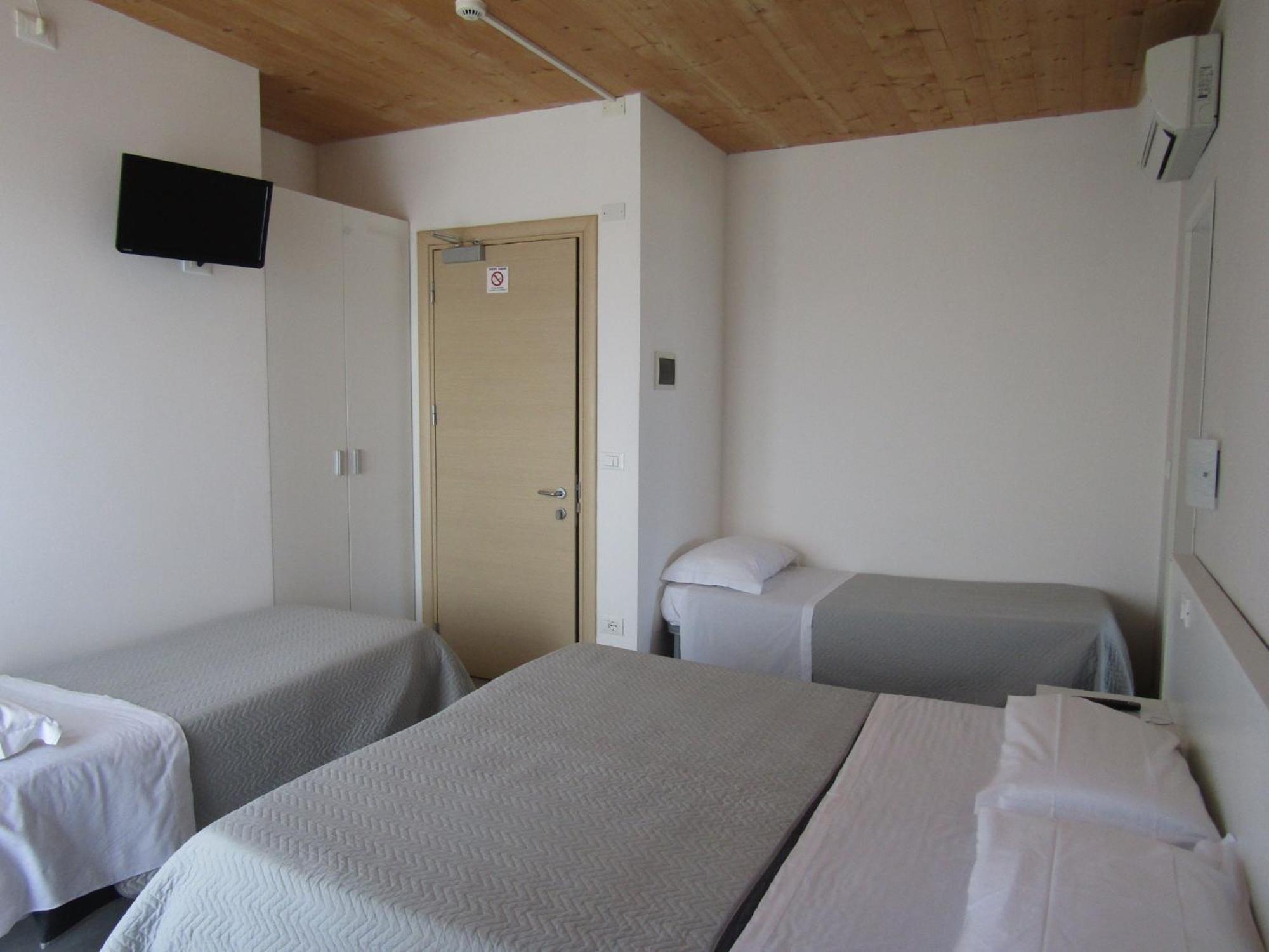 Hotel Atene ليدو دي يسولو المظهر الخارجي الصورة